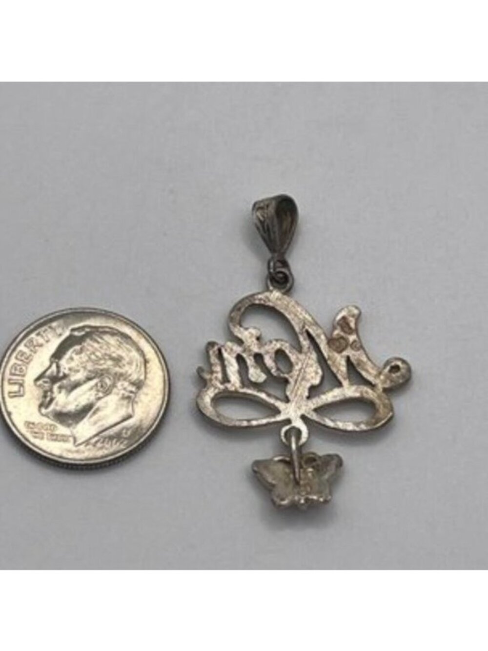 Sterling Silver "MOM" Pendant on Sterling Silver Box Chain - Picture 5 of 8